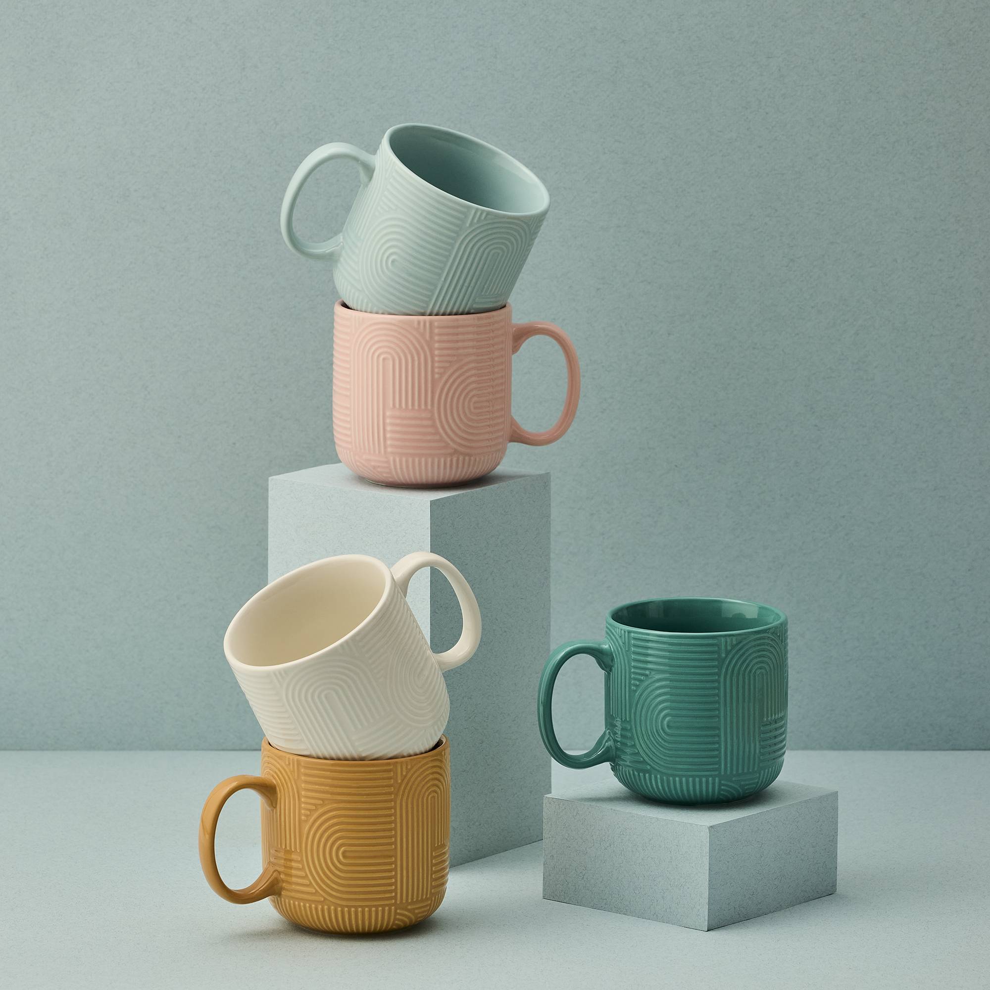 Tasse mit geometrischem Muster Arco 390 ml AMBITION